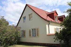 Charmantes, solides Wohnhaus auf großzügigem Grundstück nahe der Kaulsdorfer Seen