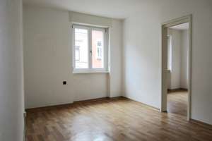 Weststadt: Hübsche Altbauwohnung