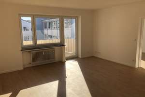SONNIGE TOLL GESCHNITTENE 2-ZIMMER -WOHNUNG MIT GROßER KÜCHE UND SÜDBALKON – Dachauer Strasse 235, 80637 Dom Pedro, München – Vorschaubild 6