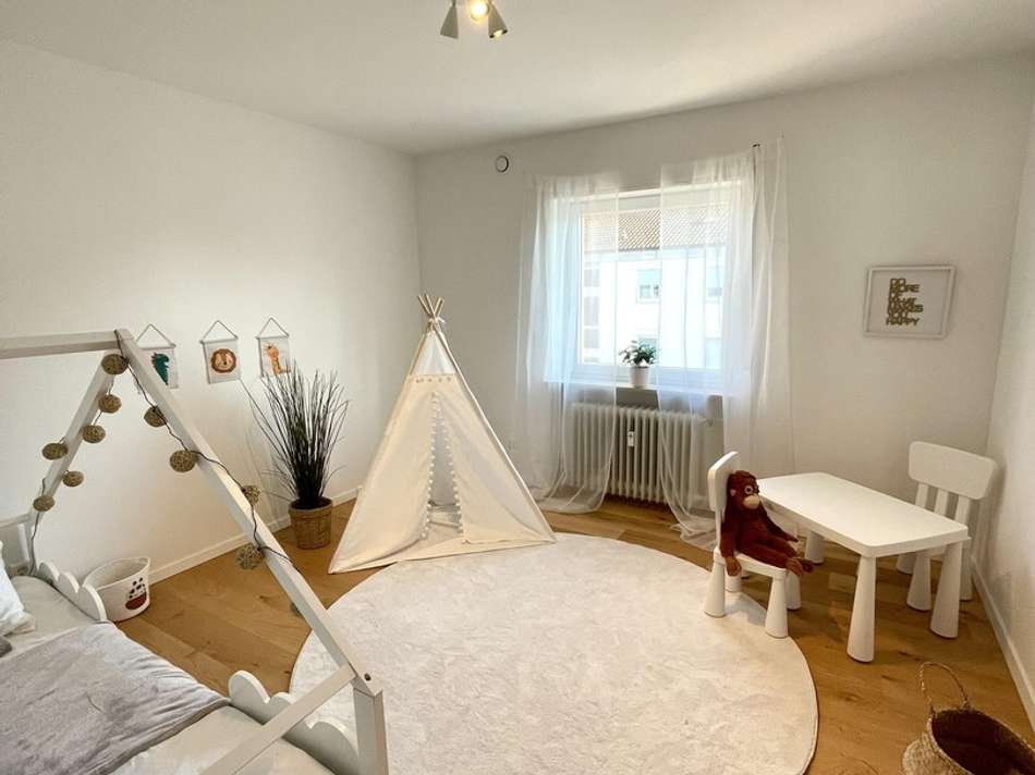 Kinder-/Arbeitszimmer