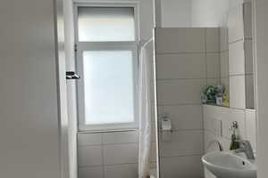 Schöne helle Wohnung mit drei Zimmern in Stuttgart Bad Cannstatt – Waiblingerstraße ..., 70372 Stuttgart – Vorschaubild 8