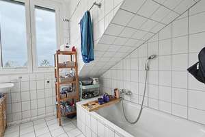 Helle Dachgeschosswohnung mit Balkon in zentraler Lage von HD-Handschuhsheim – Die vollständige Adresse der Immobilie erhältst du vom Anbieter., 69121 Handschuhsheim, Heidelberg – Vorschaubild 10