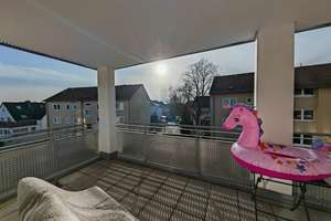Moderne 3-ZKBB mit Parkett & EBK & TG-Platz mit Ladestation in Maintal-Bischofsheim – Die vollständige Adresse der Immobilie erhältst du vom Anbieter., 63477 Maintal – Vorschaubild 2