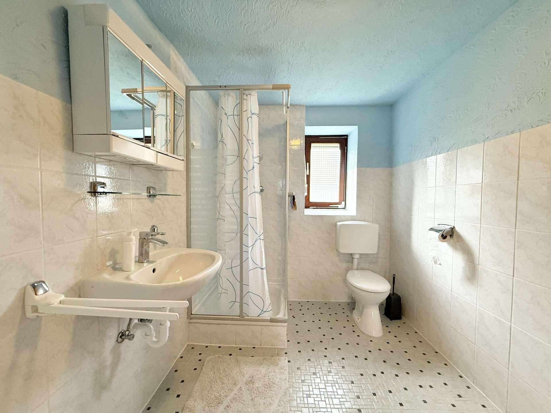 Immobilie in Schmelz - Familienfreundliches Einfamilienhaus auf zwei Etagen in ruhiger Lage von Hüttersdorf - Bild 10