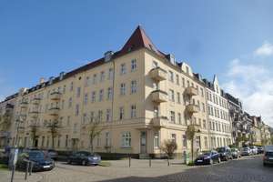 Bezugsfreie 2-Zimmer DG-Wohnung in *Top-Lage* in Potsdam-Babelsberg