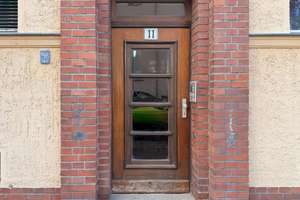 Stilvolle 3-Zimmer Wohnung I Hochparterre I Balkon I Stellplatz I Denkmalschutz I Kernsanierung 2010 – Die vollständige Adresse der Immobilie erhältst du vom Anbieter., 4179 Leutzsch, Leipzig – Vorschaubild 3