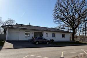 Ein Zuhause zum Aufblühen: Heller Bungalow mit traumhafter Süd-West-Lage
