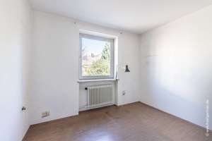Familienfreundliches Reiheneckhaus  mit traumhaftem Südgrundstück in schöner Wohnlage – Die vollständige Adresse der Immobilie erhältst du vom Anbieter., 80993 Alt-Moosach, München – Vorschaubild 15