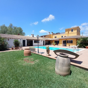 Immobilien zum Verkauf in Santa María del Camí