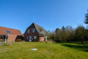 Einfamilienhaus mit großem Grundstück – Lübeck – Vorschaubild 2