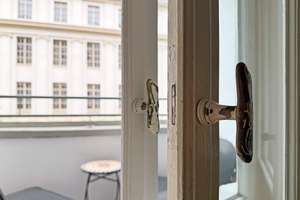 Raumwunder: 3-Zimmer-Altbauwohnung mit Loggia & Balkon im Samariterviertel – Die vollständige Adresse der Immobilie erhältst du vom Anbieter., 10247 Friedrichshain, Berlin – Vorschaubild 3