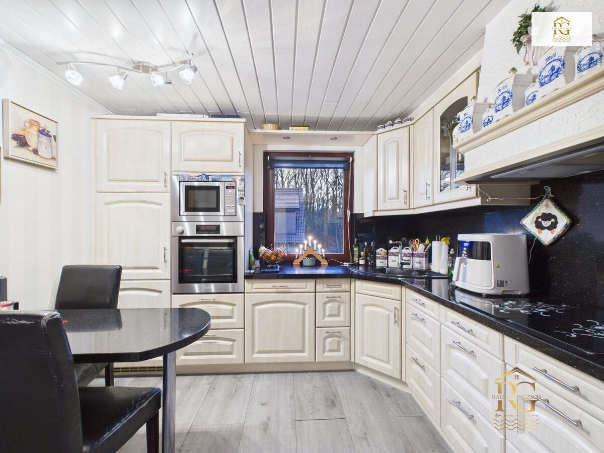 Immobilie in Schiffdorf - Generationenhaus - modernisiert - in toller ruhiger Lage nah an Bremerhaven - Bild 9