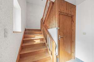 Großes Mehrfamilienhaus, Pool u. Doppelgarage, gepflegt, teilrenoviert – Hochlandstraße 27, 80995 Feldmoching, München – Vorschaubild 21