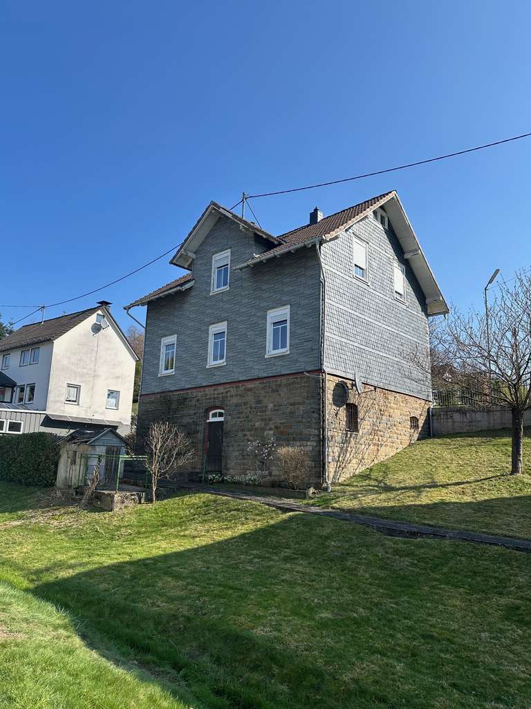 Immobilie in Wiehl - Freistehendes Einfamilienhaus aus 1909 mit Charme – modernisiert - Bild 4