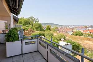 Sofort frei - Sanierte 3 Zimmer-Wohnung (83qm) mit EBK, Terrasse und Balkon in Untertürkheim – Rotenberger Steige 2, 70327 Gehrenwald, Stuttgart – Vorschaubild 15