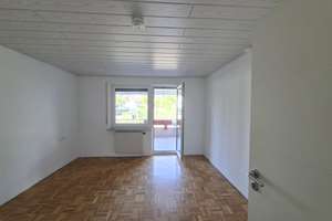 Sonnige, großzügige Erdgeschosswohnung mit Garage auf dem schönen Bruckersberg! – Die vollständige Adresse der Immobilie erhältst du vom Anbieter., 89537 Giengen an der Brenz – Vorschaubild 3