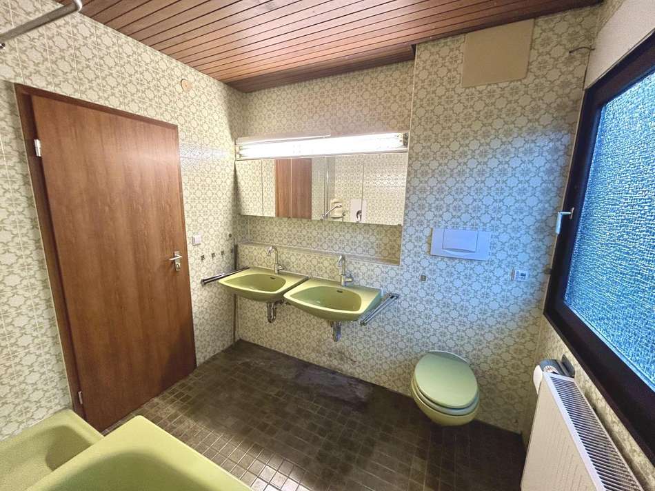 Badezimmer EG