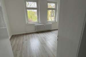 Sommer Special " 1.000,00 € Gutschein bei Anmietung " Renovierte 3 Zimmer Wohnung zu vermieten – Sundgaustr. 12, 47137 Obermeiderich, Duisburg – Vorschaubild 2