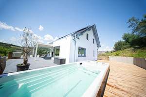 Stilvoll leben in Sundern – modernes Traumhaus mit Garten & Wohlfühlfaktor – Die vollständige Adresse der Immobilie erhältst du vom Anbieter., 59846 Sundern (Sauerland) – Vorschaubild 1