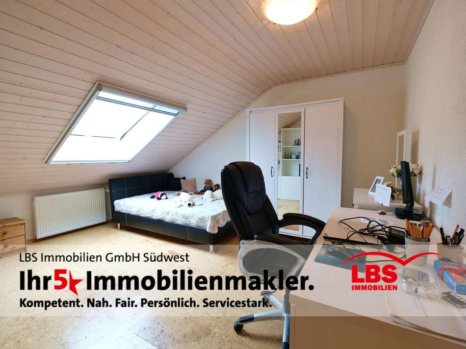Schlafzimmer DG