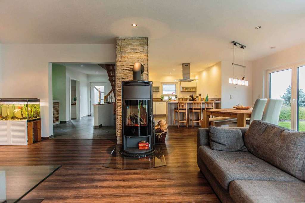 Immobilie in Bahrdorf - Raus aus der Miete, rein ins Traumhaus mit Grundstück. - Bild 4