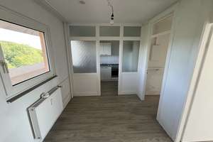 Schöne 2 Zimmer Wohnung mit Einbauküche. – Roskilder Weg 5, 24109 Mettenhof, Kiel – Vorschaubild 3