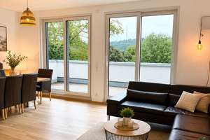 Exklusives Neubau-Penthouse mit großem Balkon, 4 Zimmer & Blick ins Grüne