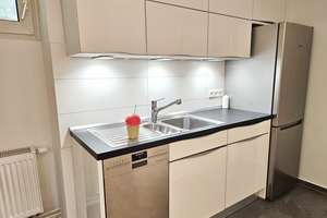 Süd-Balkon, Aufzug, Badewanne - modernisiert, barrierefrei und bezugsfertig – Die vollständige Adresse der Immobilie erhältst du vom Anbieter., 40479 Pempelfort, Düsseldorf – Vorschaubild 7