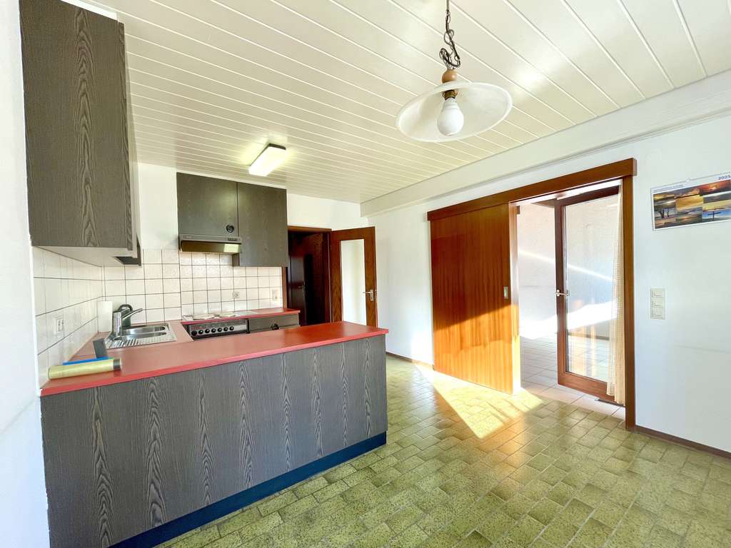 Immobilie in Riederich - Raum für Leben und Träume – Familienfreundliches Haus mit Terrasse, Balkon und grüner Oase in bester - Bild 4