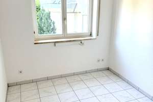 Helle und geräumige 3-Zimmer-Wohnung mit Terrasse in Neu-Ulm/Reutti gelegen. – Neu-Ulmer Str. 24, 89233 Neu-Ulm – Vorschaubild 13