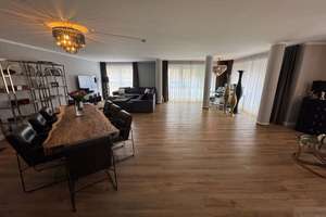 Moderne 3-Zimmer Wohnung in der Düsseldorfer Innenstadt mit Aufzug und Tiefgarage
