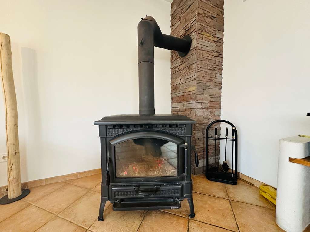 Immobilie in Pettendorf - Ideal für Familie: Großzügige, Top gepflegte, helle DHH mit Liebe zum Detail in idyllischer Lage - Bild 2