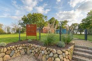 Historisches "Juwel am Deich" - Großzügiges Wohnen auf 1.800 m² Traumgrundstück nahe Sylt & Föhr – Die vollständige Adresse der Immobilie erhältst du vom Anbieter., 25924 Emmelsbüll-Horsbüll – Vorschaubild 2