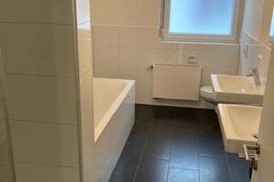Viel Platz für Wohnträume -  Charmante 3,5 Zimmer Wohnung mit neuer Einbauküche  – Die vollständige Adresse der Immobilie erhältst du vom Anbieter., 70435 Zuffenhausen-Mönchsberg, Stuttgart – Vorschaubild 18
