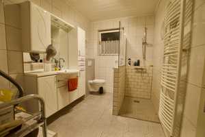 Brühl, bezugsfreies Wohnhaus + 3 Monteurzimmer + 1 Apartment + 1  Kiosk – Rhein-Erft-Kreis – Vorschaubild 5