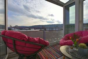 Modern möblierte, sonnige Wohnung mit Balkon und Wintergarten in Stuttgart Untertürkheim – Die vollständige Adresse der Immobilie erhältst du vom Anbieter., 70327 Lindenschulviertel, Stuttgart – Vorschaubild 2