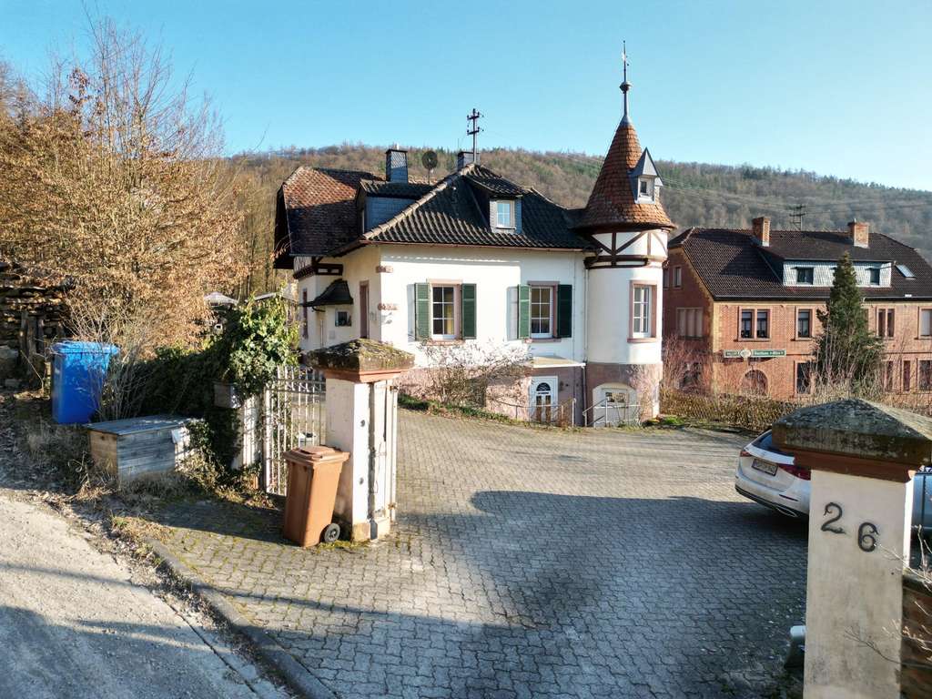 Immobilie in Gemünden am Main - Charmantes Altbauhaus mit Einliegerwohnung und großem Garten in Gemünden-Schönau - Bild 3