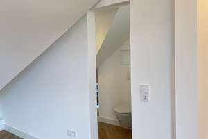 Kernsanierte schöne 3-Zimmer-Wohnung mit Einbauküche und Balkon in Köln – Die vollständige Adresse der Immobilie erhältst du vom Anbieter., 50939 Klettenberg, Köln – Vorschaubild 5