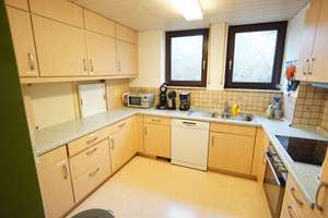 Stilvolles Ensemble aus Schule & Mehrfamilienhaus auf einem großzügigen 4.800 m² Areal. – Die vollständige Adresse der Immobilie erhältst du vom Anbieter., 34134 Niederzwehren, Kassel – Vorschaubild 17