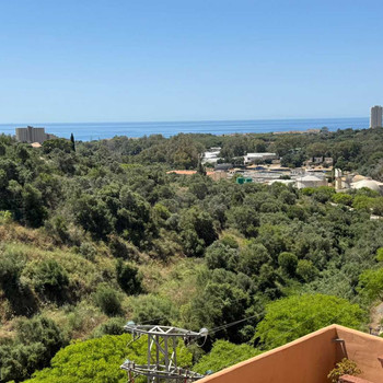 Penthouse zum Verkauf in Este Elviria, 2 Schlafzimmer.