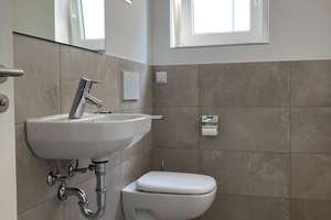 KERNSTADT * MODERNE 3,5-ZI. WHG * inkl. EBK, SÜD-BALKON,  BADEWANNE, TIEFGARAGE, AUFZUG uvm. – Grillparzerweg 17, 74074 Heilbronn, Heilbronn – Vorschaubild 12