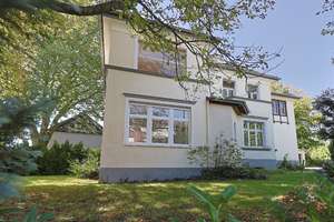 Freistehende Villa als Zweifamilienhaus mit Doppelgarage und separatem Gartengebäude in Ohligs. – Die vollständige Adresse der Immobilie erhältst du vom Anbieter., 42697 Wald, Solingen – Vorschaubild 3