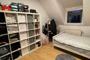 Ab 15.08 möglich -  Schnuckelige DG-Wohnung in zentraler Lage – Peterstr. 25, 47798 Stadtmitte, Krefeld – Vorschaubild 4