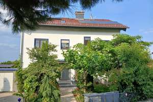 Top gepflegtes 3-Familienhaus mit großem Garten – Die vollständige Adresse der Immobilie erhältst du vom Anbieter., 61130 Nidderau – Vorschaubild 1