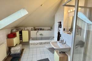 Ruhig gelegene 3,5-Zimmer-Dachgeschosswohnung mit Balkon im schönen Bühlau – 1324 Bühlau/Weißer Hirsch, Dresden – Vorschaubild 7