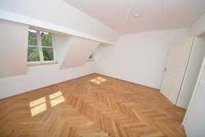 Hochwertig sanierte Maisonettewohnung mit Balkon, Fußbodenheizung und Parkettboden! – Beethovenstraße 22, 9130 Chemnitz – Vorschaubild 10