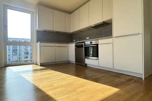 Helle 3-Zimmerwohnung mit Sonnenbalkon *  Einbauküche * Zweitbezug * Zentrale Lage in Moabit – Beusselstraße 31c, 10553 Moabit, Berlin – Vorschaubild 2