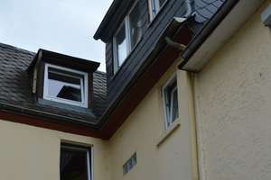 Charmantes Mehrfamilienhaus mit drei Wohneinheiten in solidem Zustand – Die vollständige Adresse der Immobilie erhältst du vom Anbieter., 56341 Kamp-Bornhofen – Vorschaubild 3
