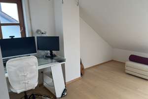 Reserviert -- Gepflegtes Einfamilienhaus (Doppelhaushälfte) in Forstinning – Die vollständige Adresse der Immobilie erhältst du vom Anbieter., 85661 Forstinning – Vorschaubild 15