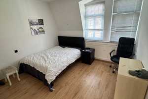 Im hippen Leipziger Osten! Helle Mansardenwohnung m. Balkon. Ruhige, zentrumsnaher Lage von Leipzig! – Schützenhausstraße 4, 4315 Leipzig – Vorschaubild 25